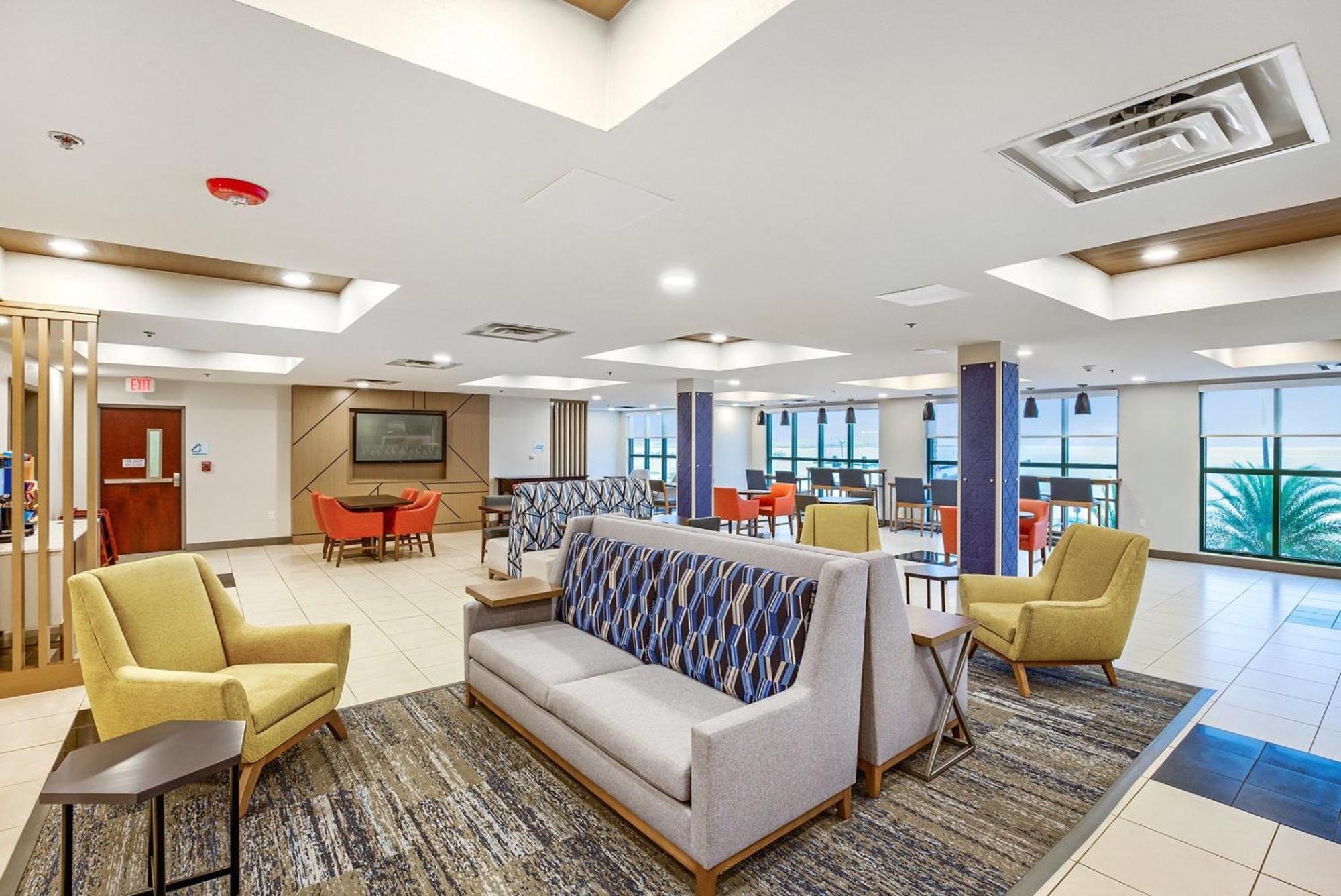 Holiday Inn Express - Gulfport Beach By Ihg Zewnętrze zdjęcie