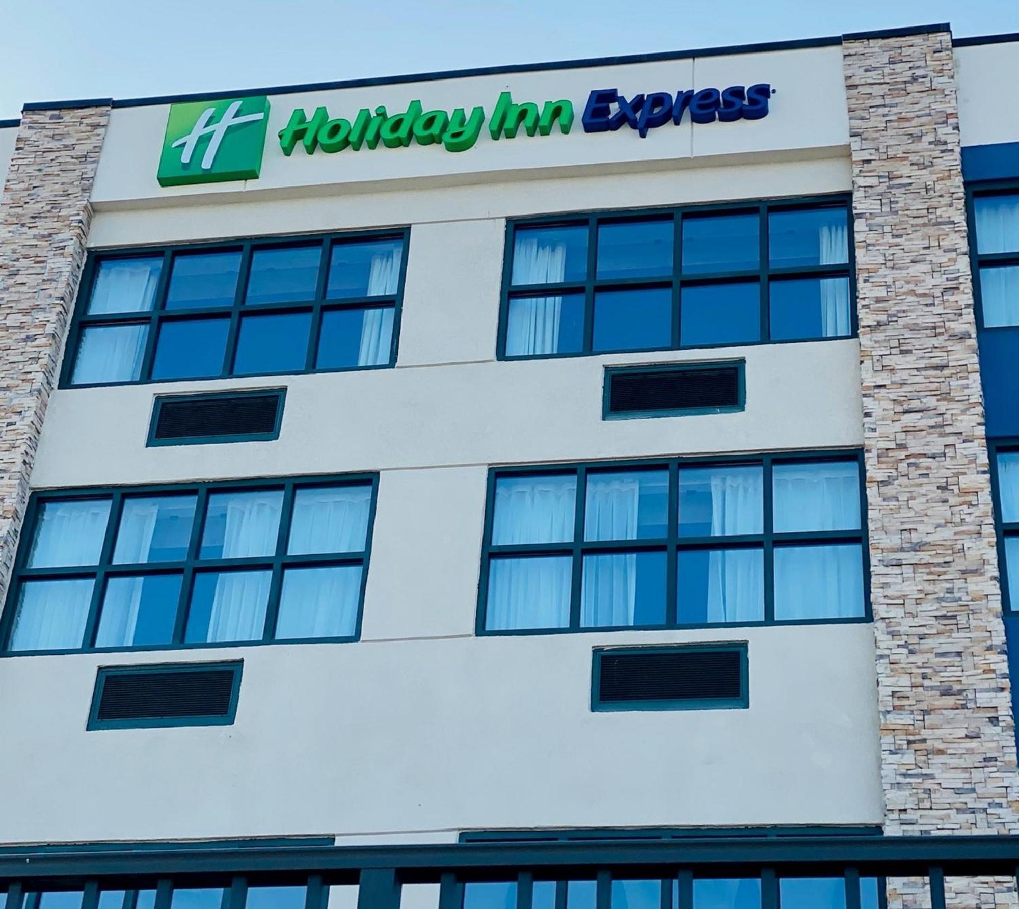 Holiday Inn Express - Gulfport Beach By Ihg Zewnętrze zdjęcie
