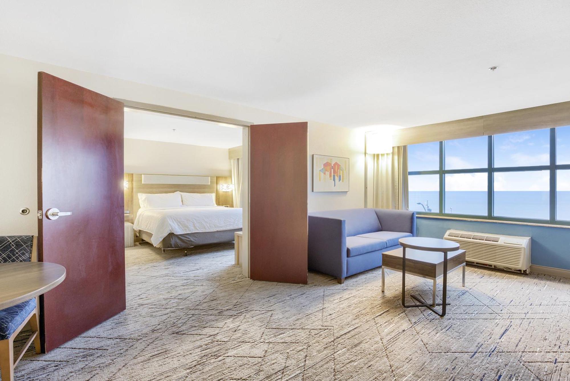 Holiday Inn Express - Gulfport Beach By Ihg Zewnętrze zdjęcie