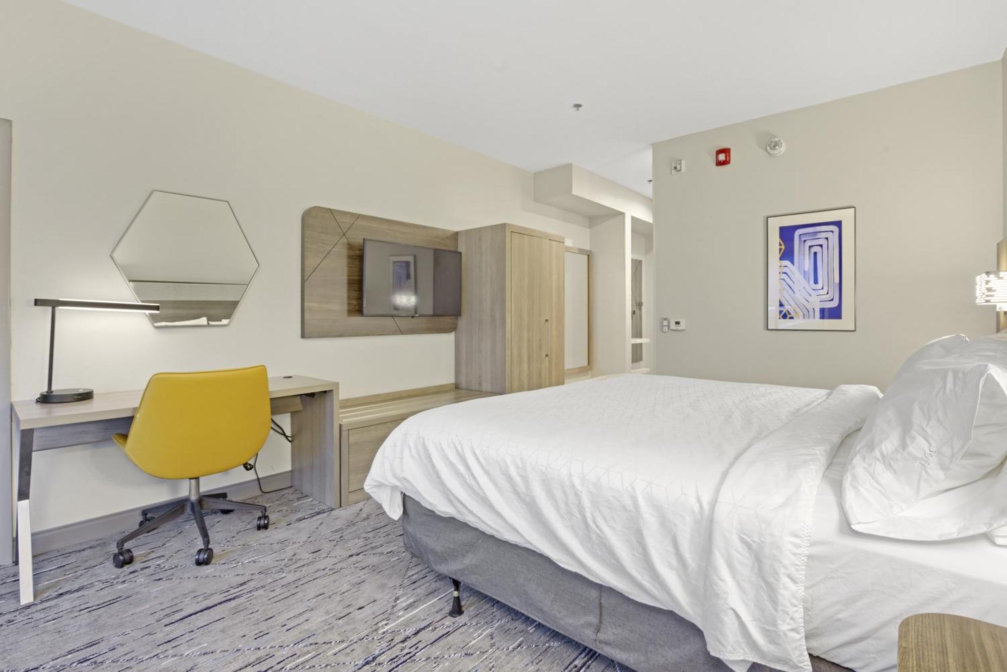 Holiday Inn Express - Gulfport Beach By Ihg Zewnętrze zdjęcie