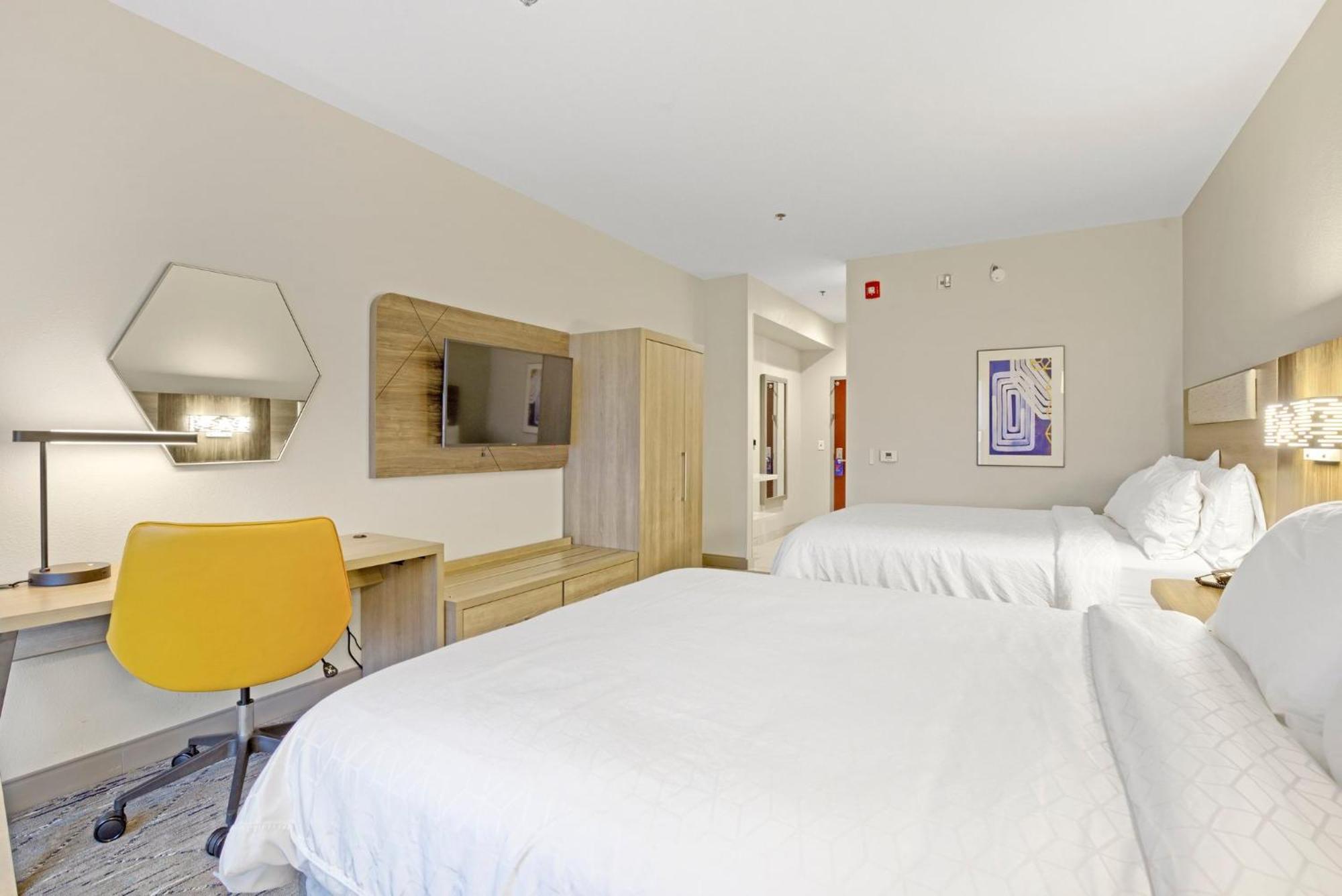 Holiday Inn Express - Gulfport Beach By Ihg Zewnętrze zdjęcie