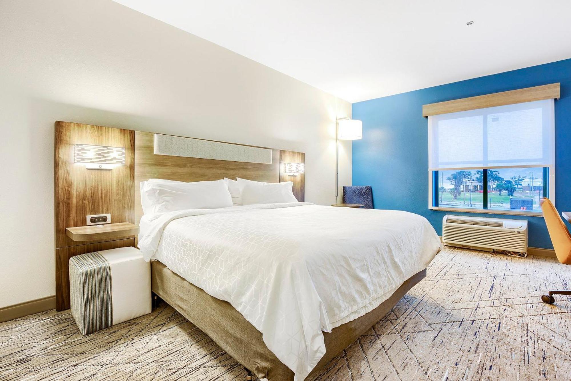 Holiday Inn Express - Gulfport Beach By Ihg Zewnętrze zdjęcie